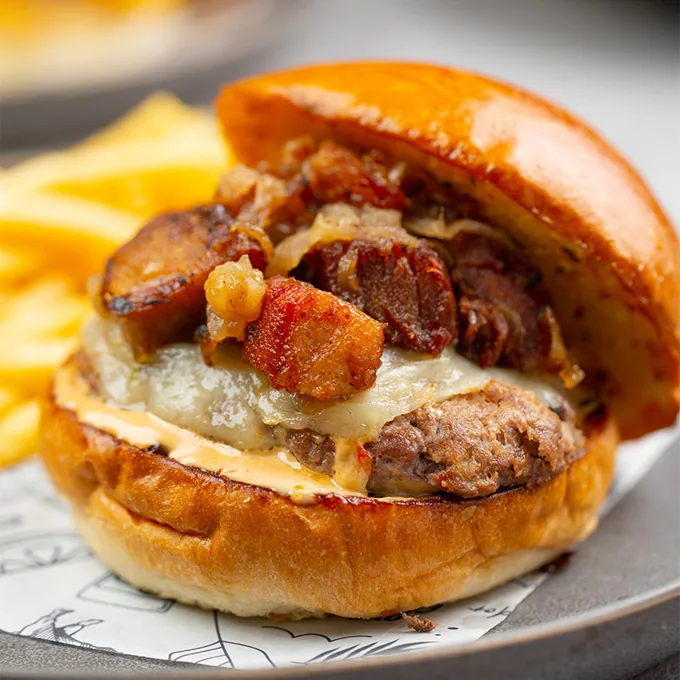 Burger la cubana — Oye Chico, comida cubana
